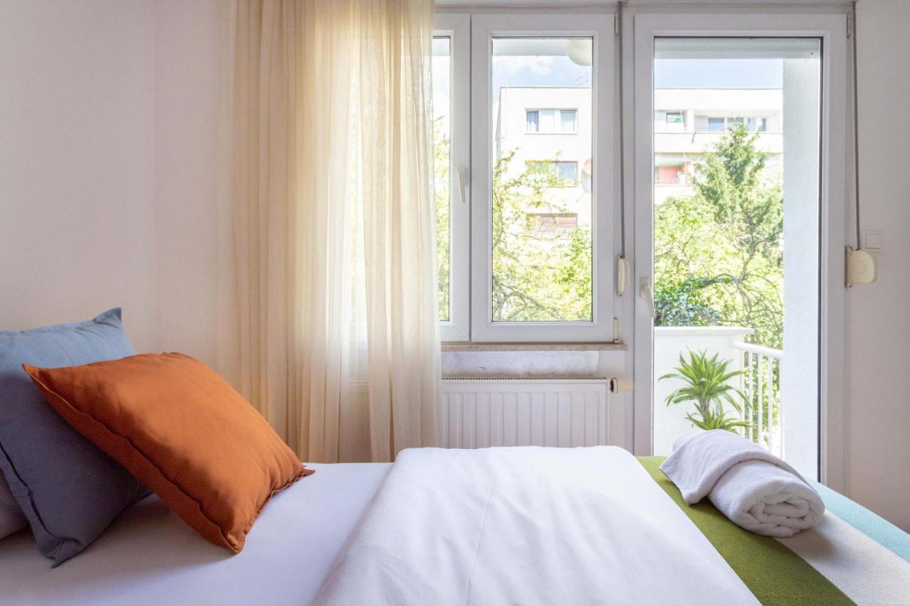 2Bdr Apartment With Balcony Near Maksimir Zagreb Eksteriør billede
